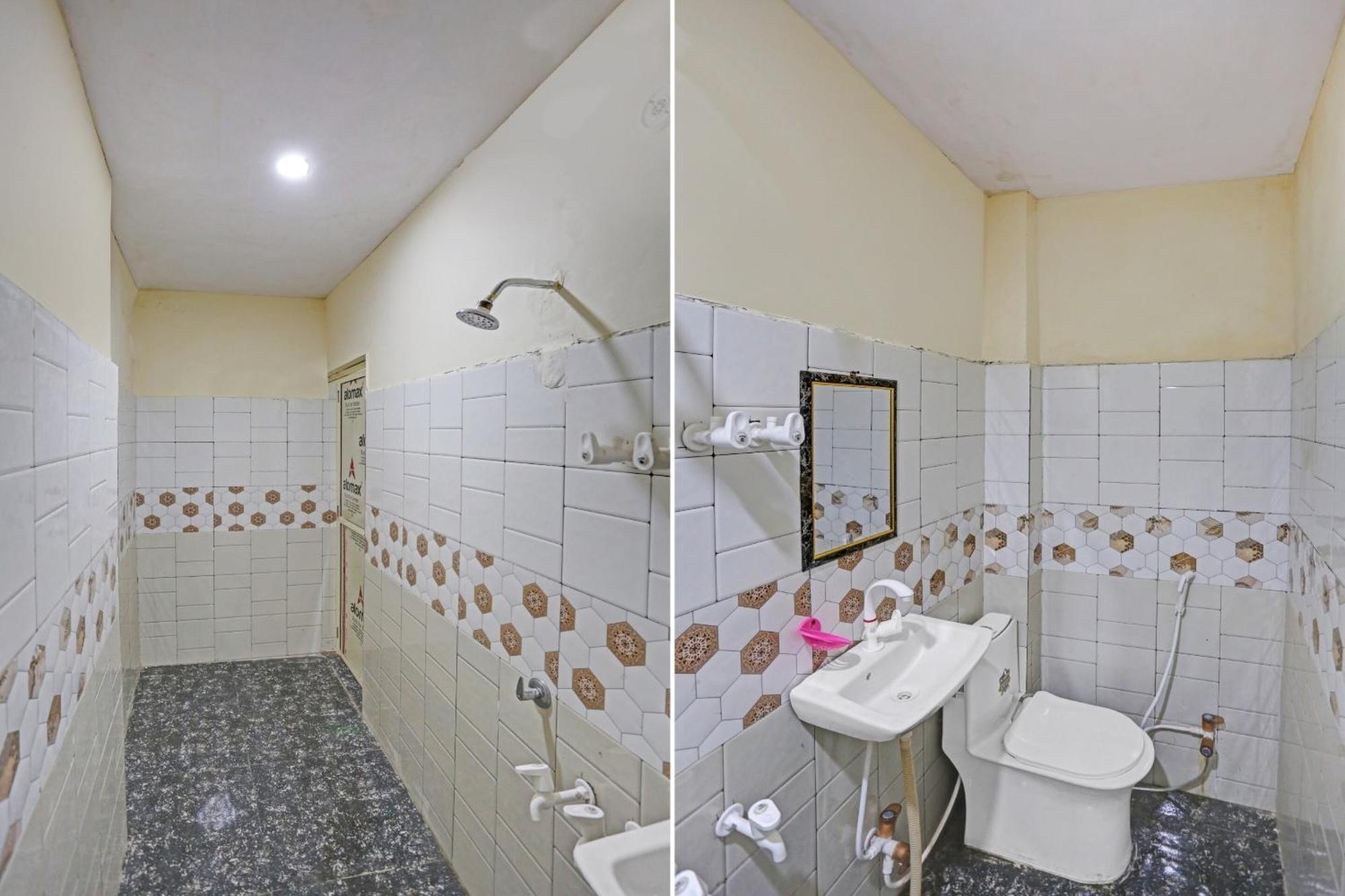 Hotel O Royal Palace Near Vishwa Vidyalaya Metro Station New Delhi