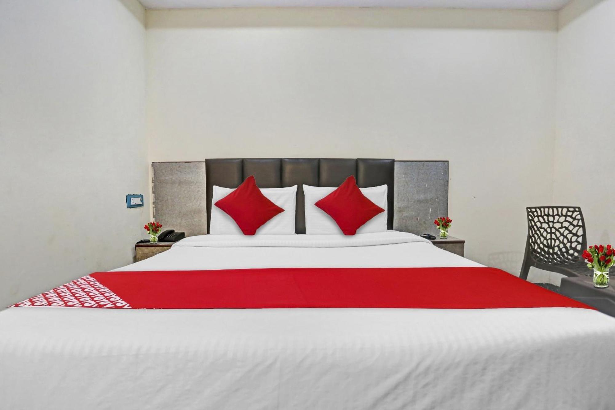O Royal Palace Near Vishwa Vidyalaya Metro Station 3* New Delhi